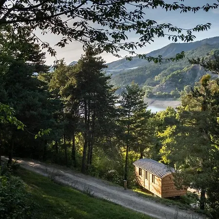 Kamp alanı Huttopia De Serre-poncon *
