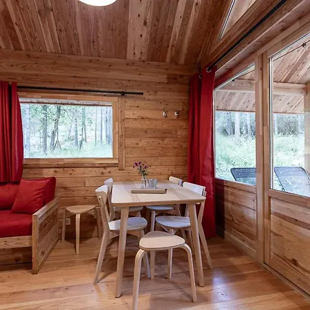 Huttopia De Serre-poncon Kamp alanı