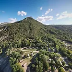 Κάμπινγκ Huttopia De Serre-poncon
