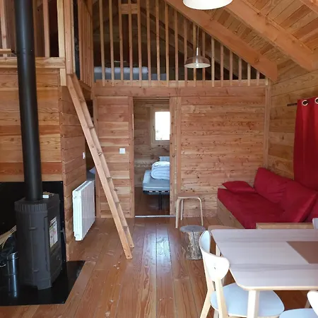 Huttopia De Serre-poncon 캠프장 *