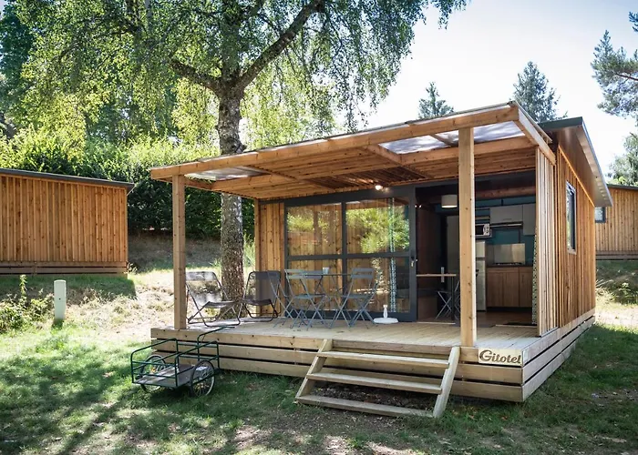 Huttopia De Serre-poncon Campsite *