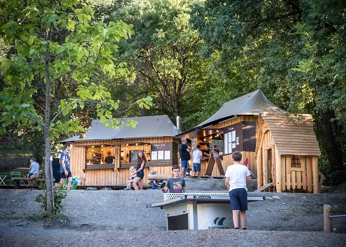 Campsite Huttopia De Serre-poncon